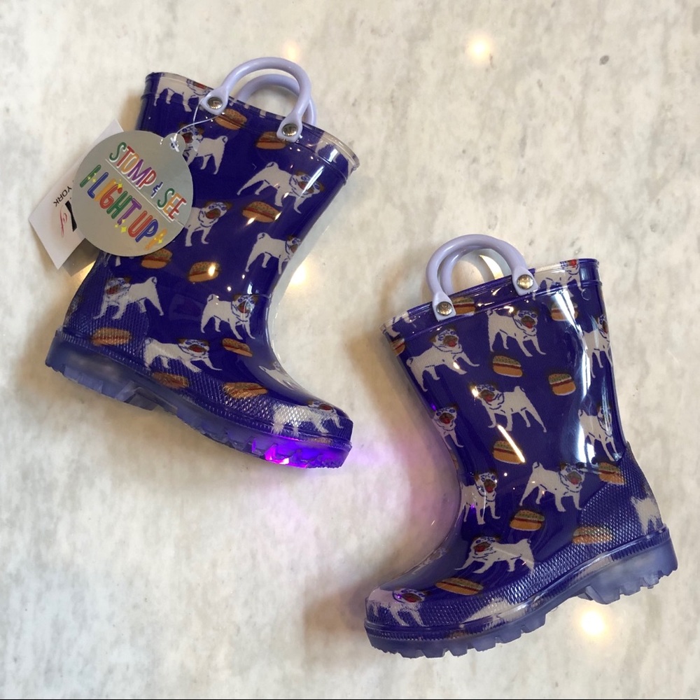Light up pug rain boots NWT